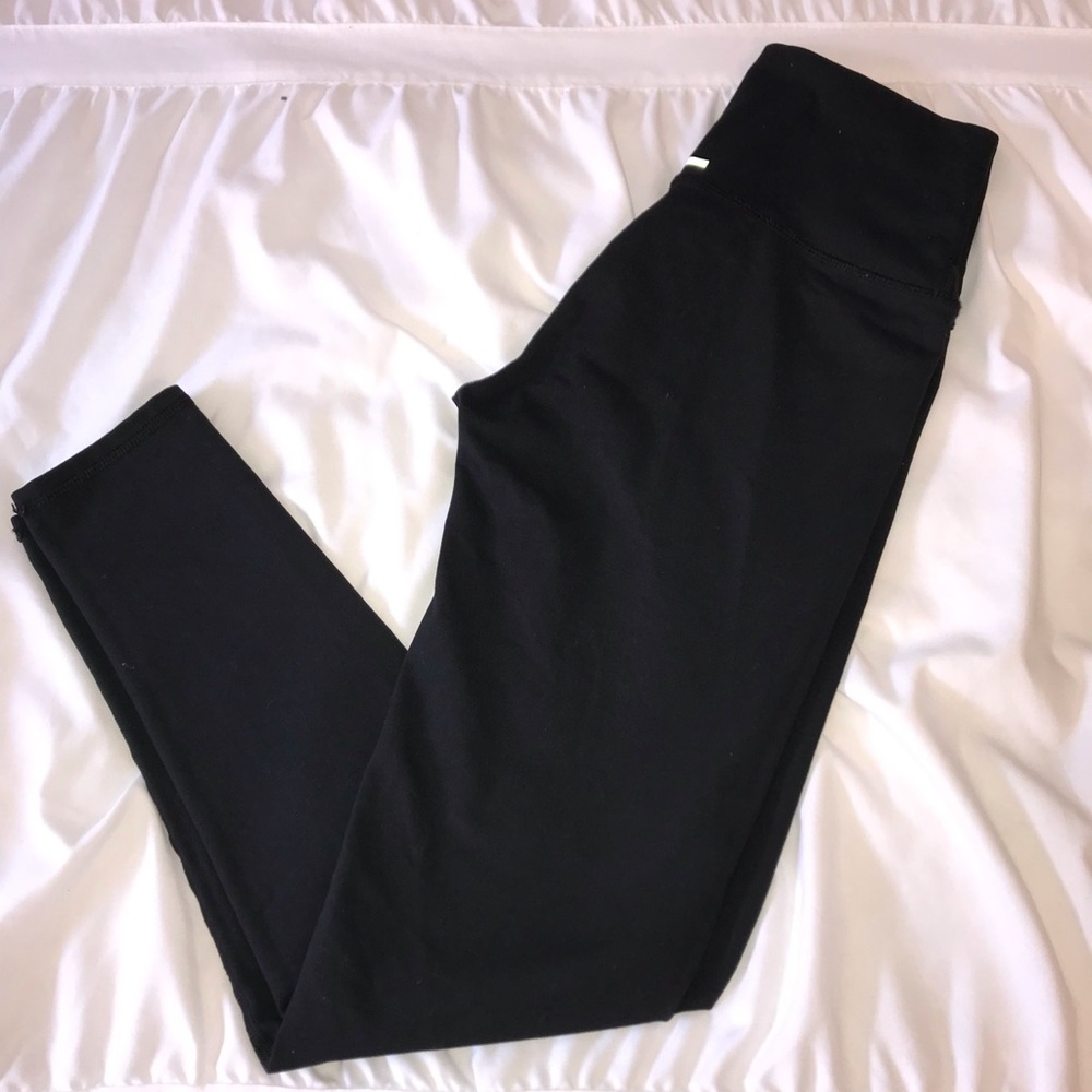 AERIE Chill High Waisted 7/8 Legging